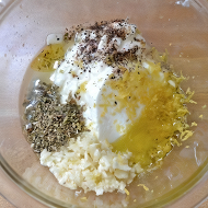 Курица в маринаде по-гречески