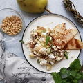Фотография рецепта Салат с кускусом, грушами, виноградом, мятой и кедровыми орехами автор Матильда Огурцова