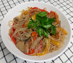 Фотография рецепта Фунчоза с овощами и грибами по-домашнему