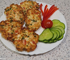 Фотография рецепта Сочные рубленые куриные котлеты с болгарским перцем и зеленью