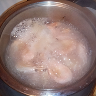 Паста с кабачком, петрушкой и креветками