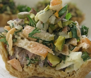 Фотография рецепта Корзиночки с мясным салатом