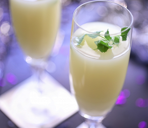 Фотография рецепта Коктейль из джина и ликера Creme de Menthe