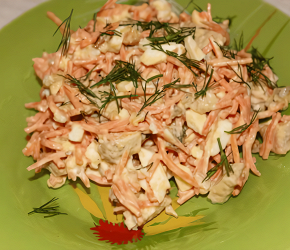 Фотография рецепта Салат с копченой курицей и корейской морковью