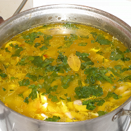 Куриный суп с грибами шампиньонами и зеленью