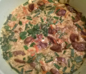 Фотография рецепта Куриная печень с яйцами, овощами и горчицей, запеченная в микроволновке