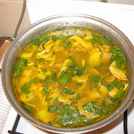 Куриный суп с грибами шампиньонами и зеленью
