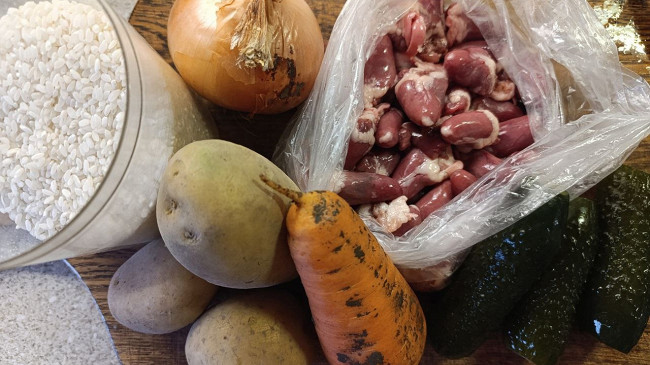 Фото шага рецепта Рассольник с куриными сердечками 191007 шаг 1