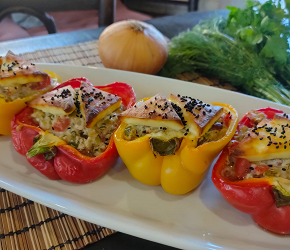 Фотография рецепта Фаршированные перцы с корнишонами и домашним сыром