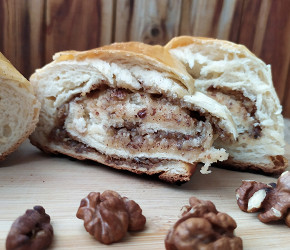 Фотография рецепта Сдобный рулет с грецкими орехами