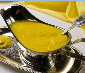 Фотография рецепта Соус велюте с шафраном и томатами к белой рыбе