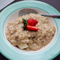 Фотография рецепта Овсяная каша с яблоком и корицей автор Lera Stepura