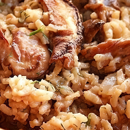 Ризотто с тунцом и шампиньонами
