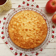 Заливной яблочный пирог