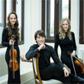 RusQuartet: Ксения Гамарис (скрипка), Анна Янчишина (скрипка), Ксения Жулева (альт), Петр Каретников (виолончель) RusQuartet: Ксения Гамарис (скрипка), Анна Янчишина (скрипка), Ксения Жулева (альт), Петр Каретников (виолончель)